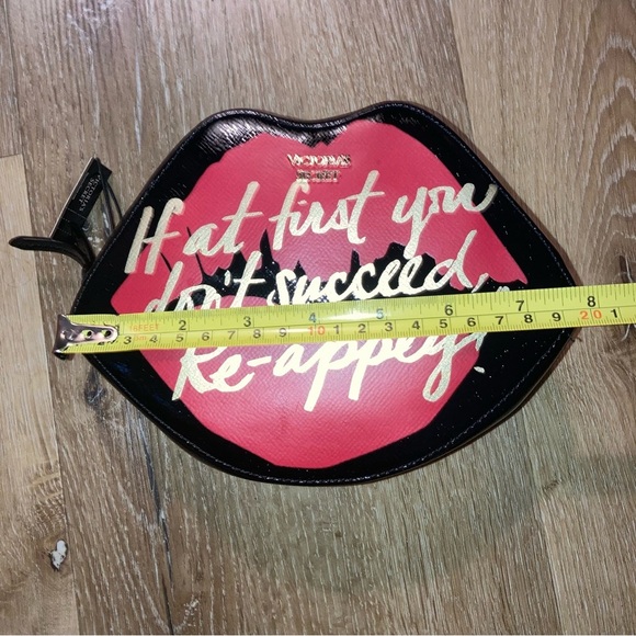 Victoria's Secret Lip-Shaped Cosmetic Pouch bag - Picture 4 of 6